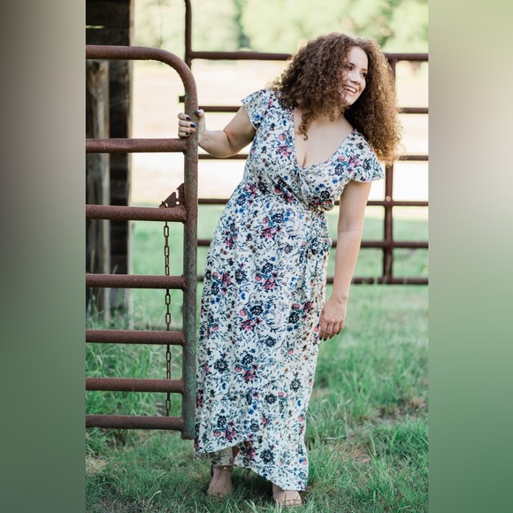 Meet your Posher, Alayna - Picture 2 of 2